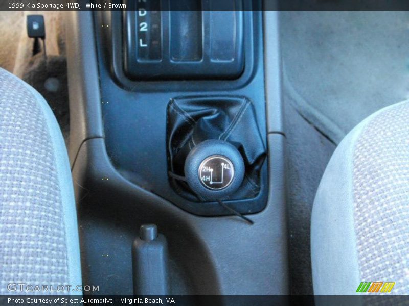 White / Brown 1999 Kia Sportage 4WD