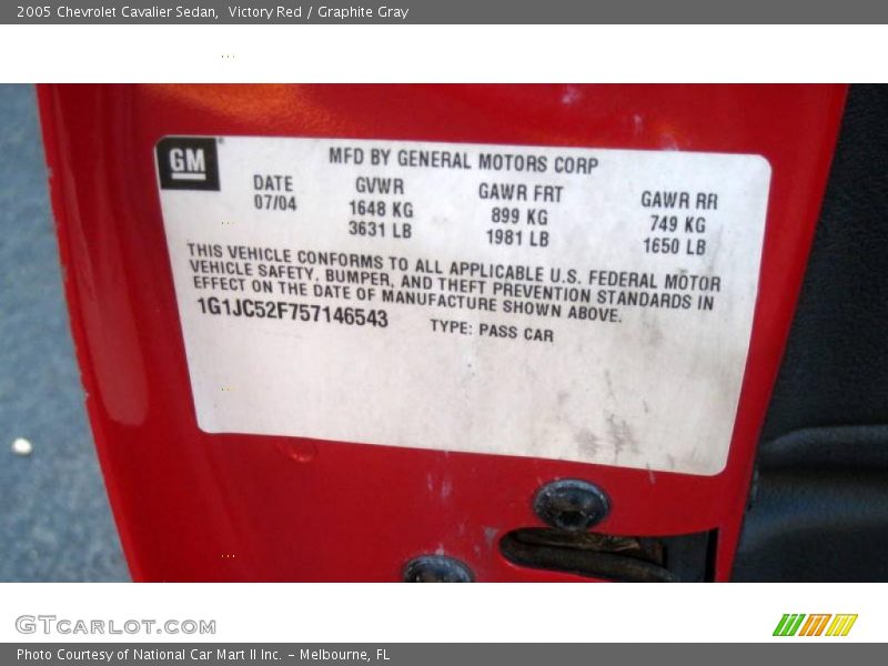 Victory Red / Graphite Gray 2005 Chevrolet Cavalier Sedan