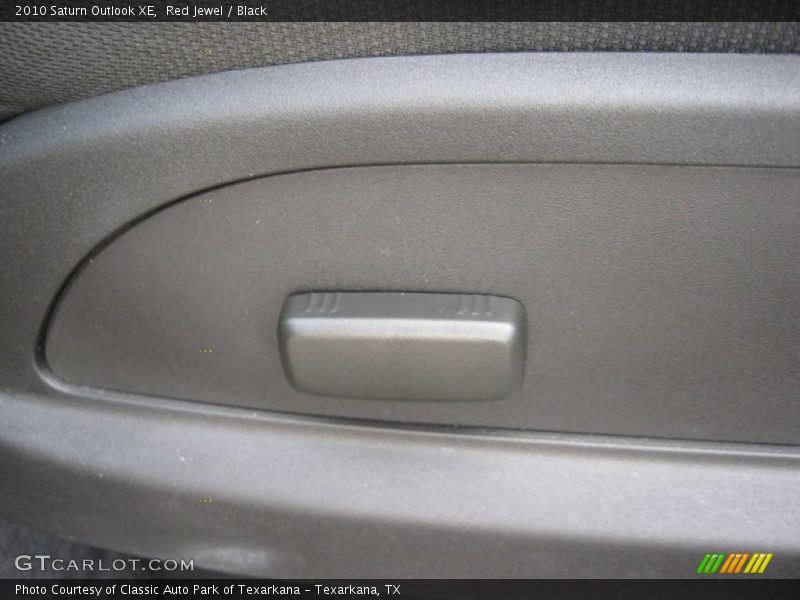 Red Jewel / Black 2010 Saturn Outlook XE