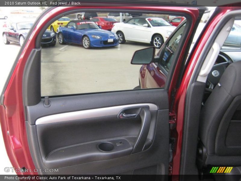 Red Jewel / Black 2010 Saturn Outlook XE