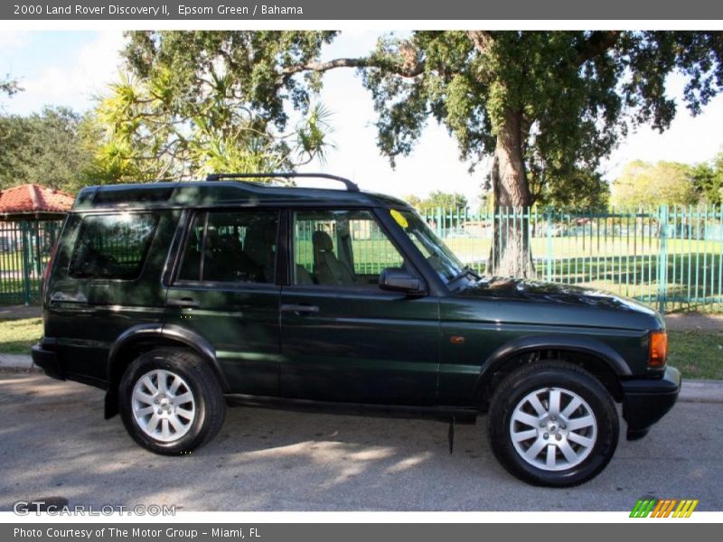 Epsom Green / Bahama 2000 Land Rover Discovery II