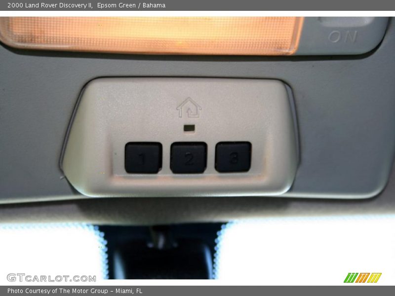Epsom Green / Bahama 2000 Land Rover Discovery II