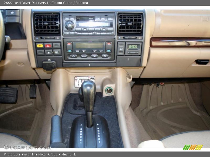 Epsom Green / Bahama 2000 Land Rover Discovery II