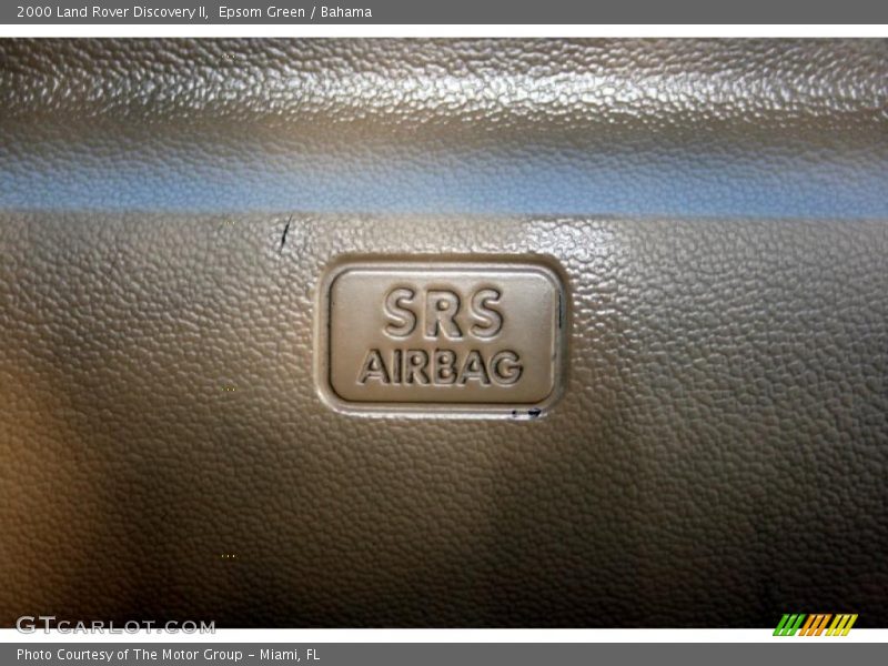 Epsom Green / Bahama 2000 Land Rover Discovery II