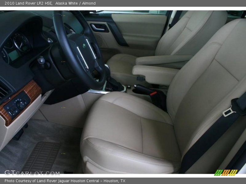 Alaska White / Almond 2010 Land Rover LR2 HSE