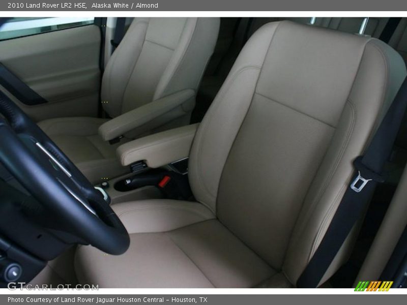 Alaska White / Almond 2010 Land Rover LR2 HSE
