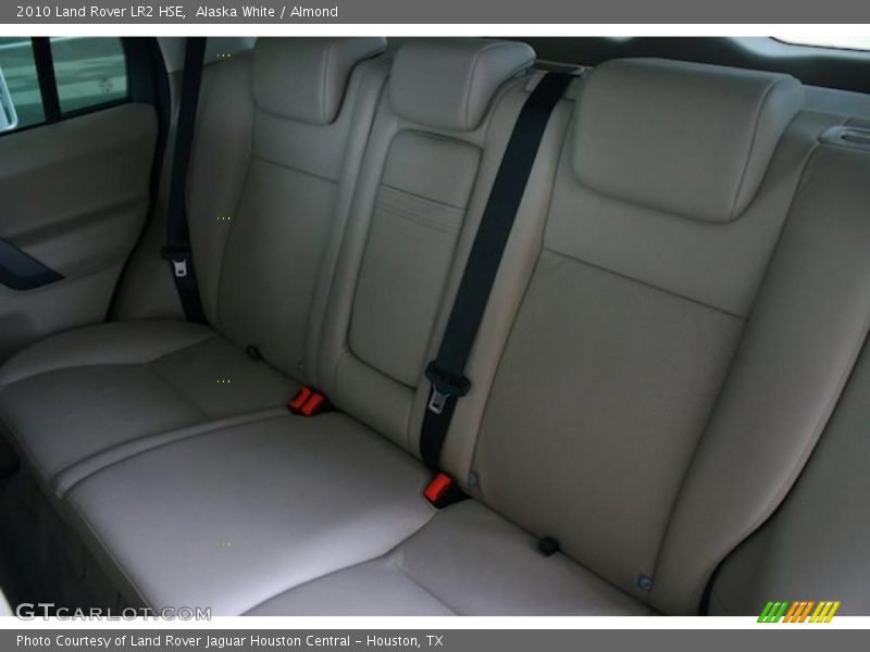 Alaska White / Almond 2010 Land Rover LR2 HSE