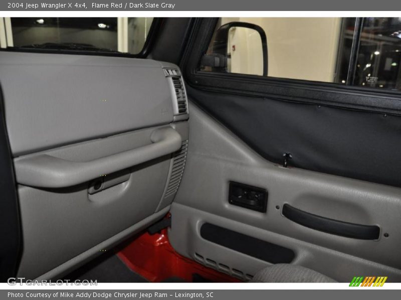 Flame Red / Dark Slate Gray 2004 Jeep Wrangler X 4x4