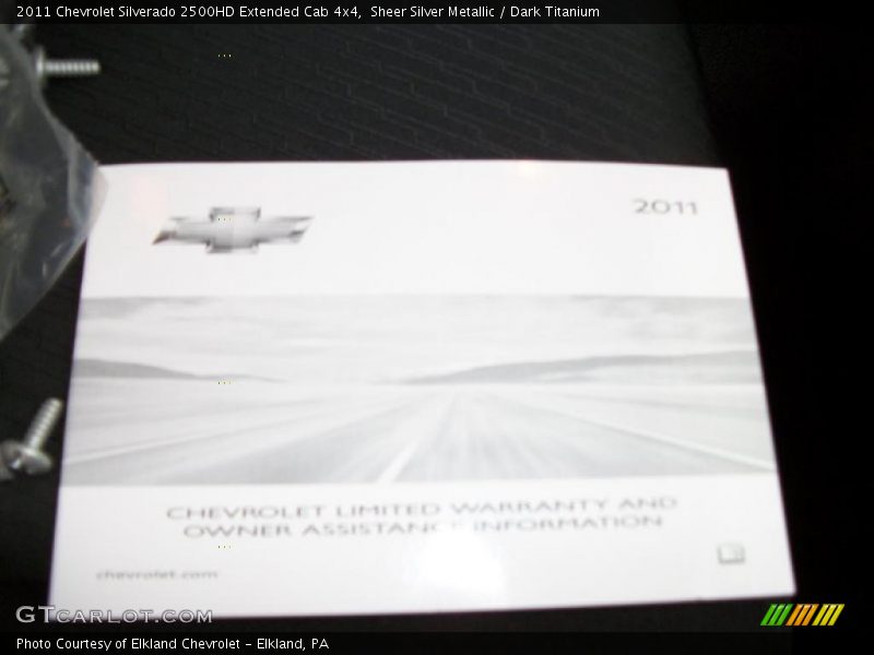 Sheer Silver Metallic / Dark Titanium 2011 Chevrolet Silverado 2500HD Extended Cab 4x4