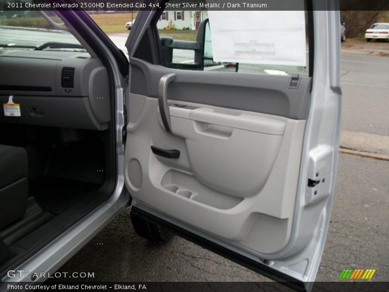 Sheer Silver Metallic / Dark Titanium 2011 Chevrolet Silverado 2500HD Extended Cab 4x4