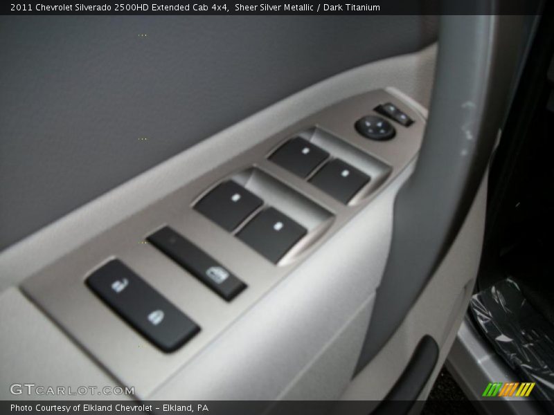 Sheer Silver Metallic / Dark Titanium 2011 Chevrolet Silverado 2500HD Extended Cab 4x4