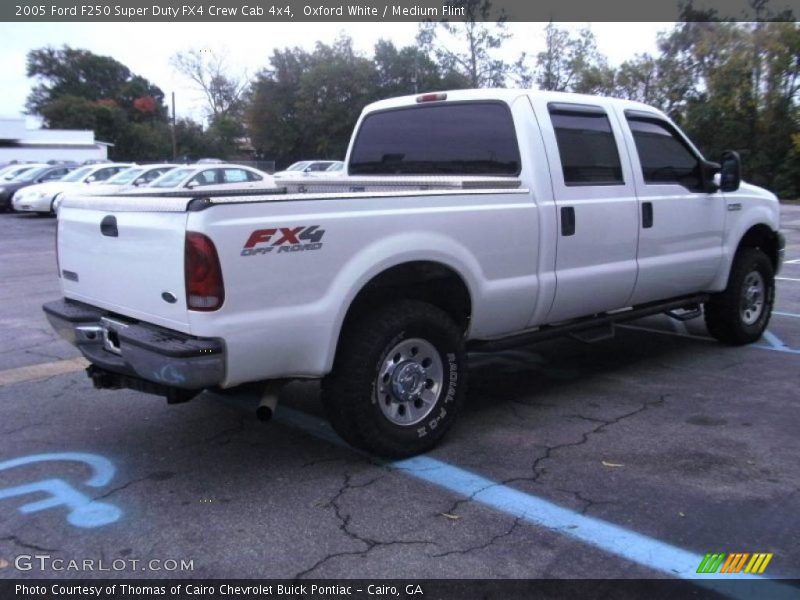 Oxford White / Medium Flint 2005 Ford F250 Super Duty FX4 Crew Cab 4x4