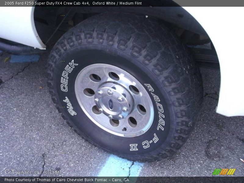 Oxford White / Medium Flint 2005 Ford F250 Super Duty FX4 Crew Cab 4x4