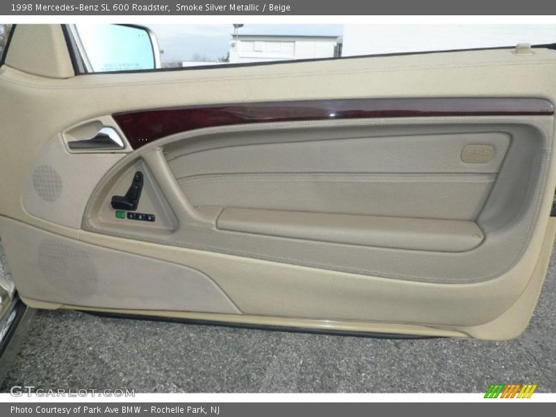 Door Panel of 1998 SL 600 Roadster