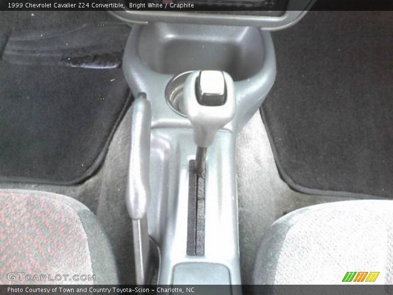 Bright White / Graphite 1999 Chevrolet Cavalier Z24 Convertible