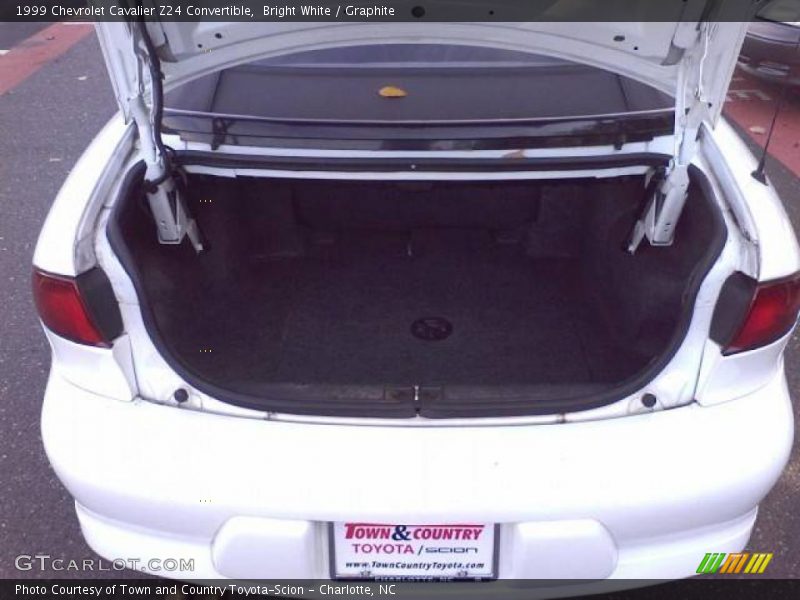 Bright White / Graphite 1999 Chevrolet Cavalier Z24 Convertible