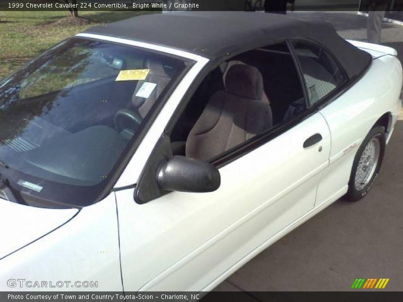 Bright White / Graphite 1999 Chevrolet Cavalier Z24 Convertible
