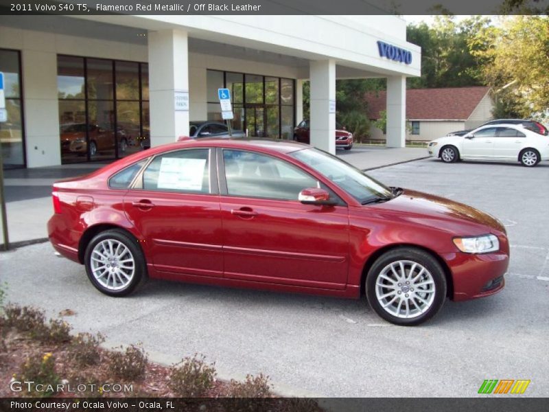 Flamenco Red Metallic / Off Black Leather 2011 Volvo S40 T5