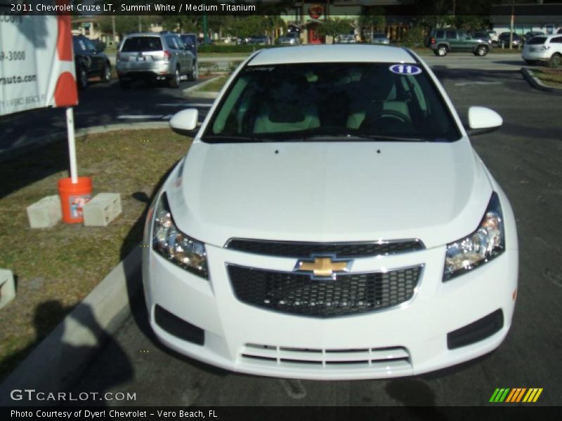 Summit White / Medium Titanium 2011 Chevrolet Cruze LT