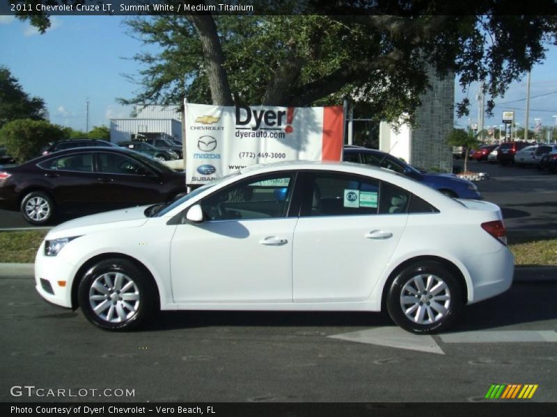 Summit White / Medium Titanium 2011 Chevrolet Cruze LT