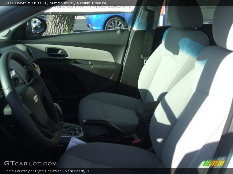 Summit White / Medium Titanium 2011 Chevrolet Cruze LT
