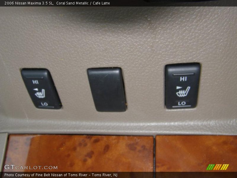 Coral Sand Metallic / Cafe Latte 2006 Nissan Maxima 3.5 SL