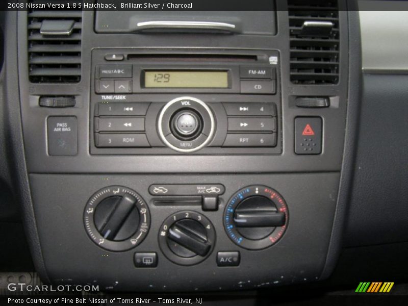 Brilliant Silver / Charcoal 2008 Nissan Versa 1.8 S Hatchback