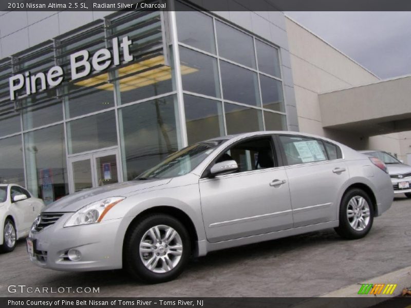 Radiant Silver / Charcoal 2010 Nissan Altima 2.5 SL