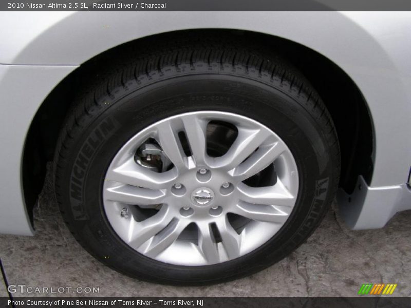 Radiant Silver / Charcoal 2010 Nissan Altima 2.5 SL