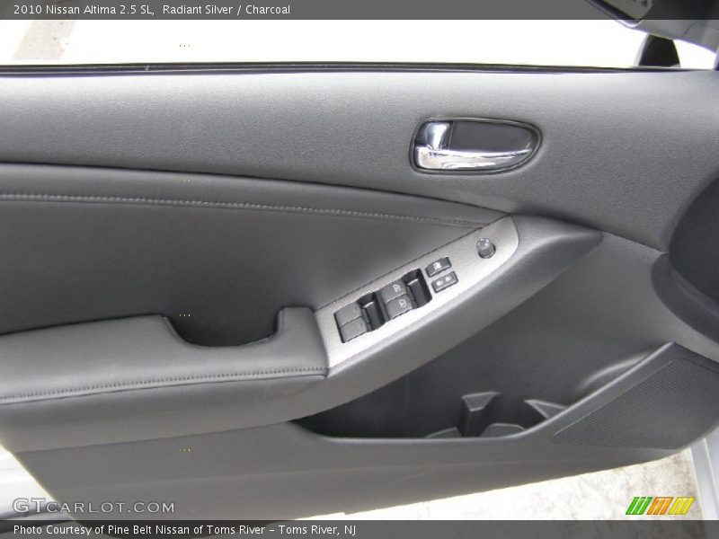 Radiant Silver / Charcoal 2010 Nissan Altima 2.5 SL