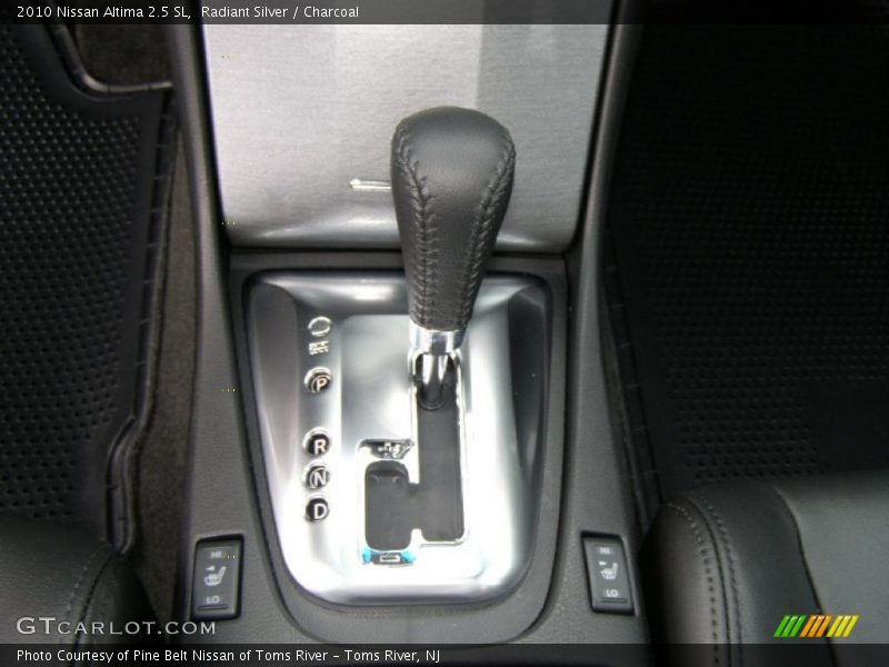 Radiant Silver / Charcoal 2010 Nissan Altima 2.5 SL