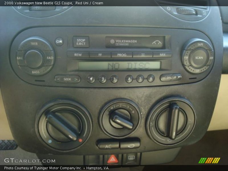 Red Uni / Cream 2000 Volkswagen New Beetle GLS Coupe