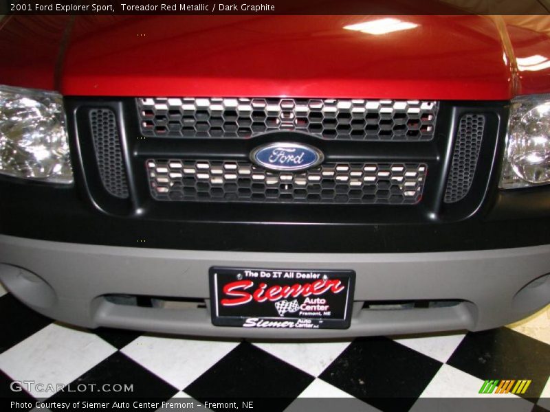 Toreador Red Metallic / Dark Graphite 2001 Ford Explorer Sport