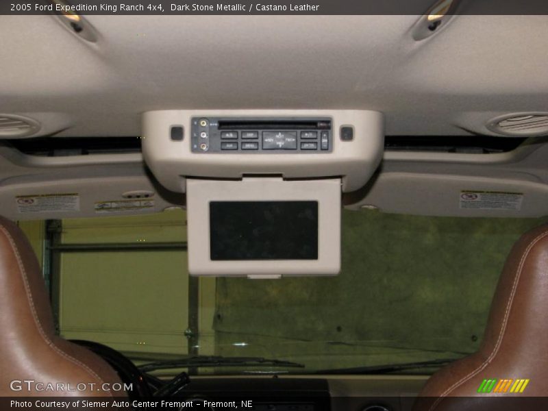 Entertainment System of 2005 Expedition King Ranch 4x4