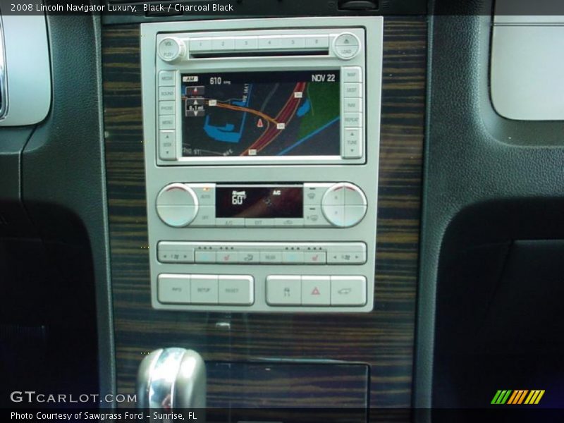 Controls of 2008 Navigator Luxury