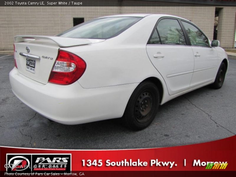 Super White / Taupe 2002 Toyota Camry LE