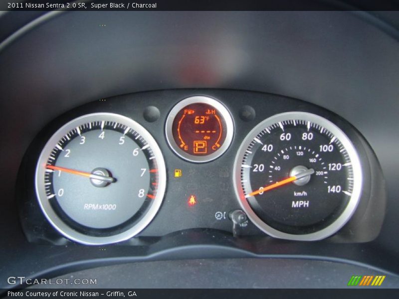 Super Black / Charcoal 2011 Nissan Sentra 2.0 SR