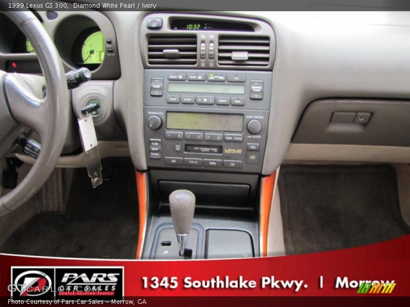 Diamond White Pearl / Ivory 1999 Lexus GS 300