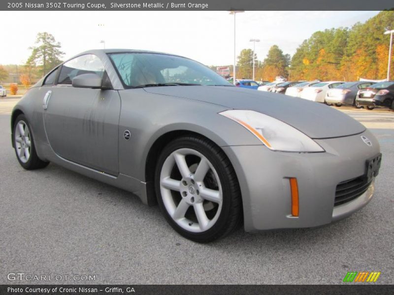 Front 3/4 View of 2005 350Z Touring Coupe