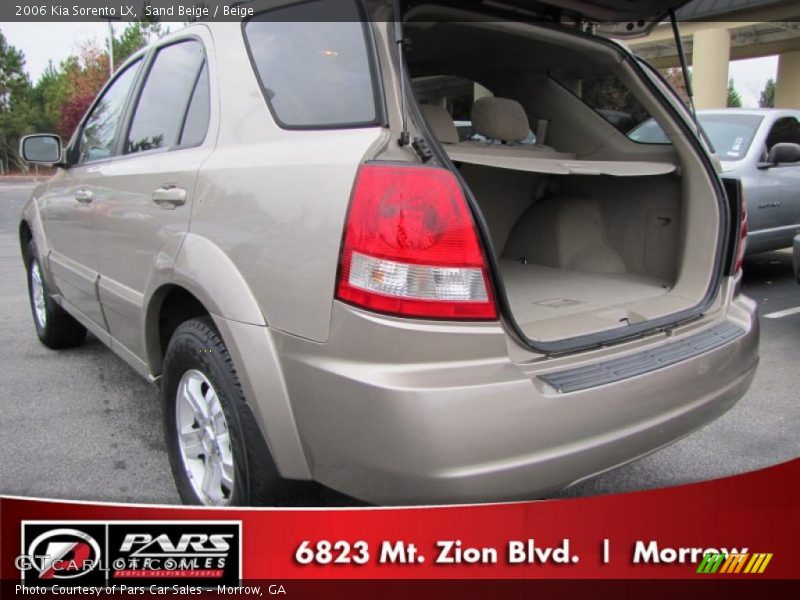 Sand Beige / Beige 2006 Kia Sorento LX