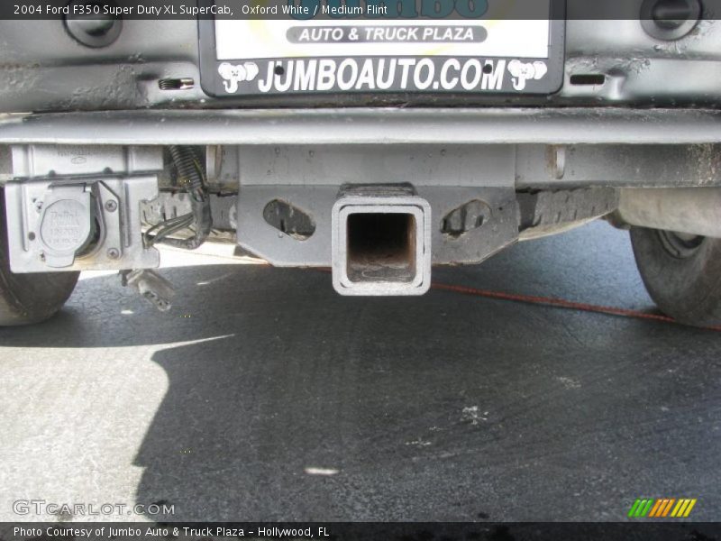 Oxford White / Medium Flint 2004 Ford F350 Super Duty XL SuperCab