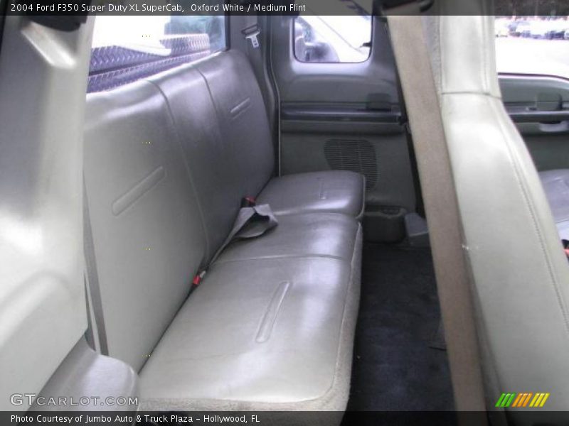  2004 F350 Super Duty XL SuperCab Medium Flint Interior