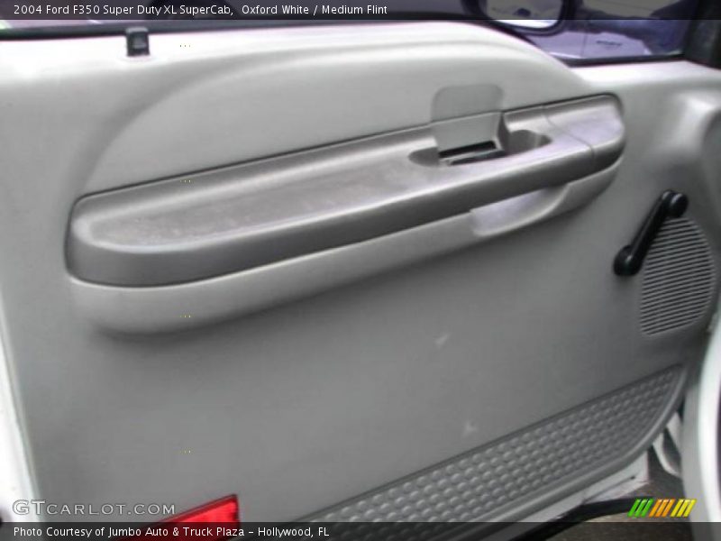 Door Panel of 2004 F350 Super Duty XL SuperCab