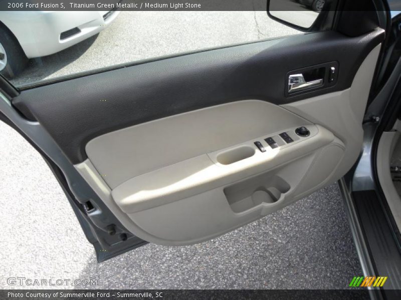 Door Panel of 2006 Fusion S