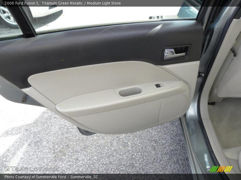 Door Panel of 2006 Fusion S