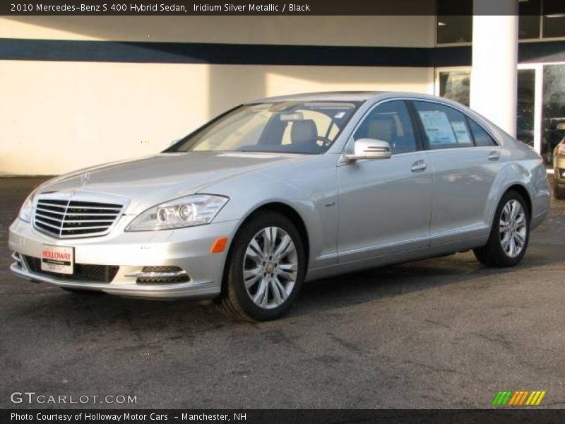 Front 3/4 View of 2010 S 400 Hybrid Sedan