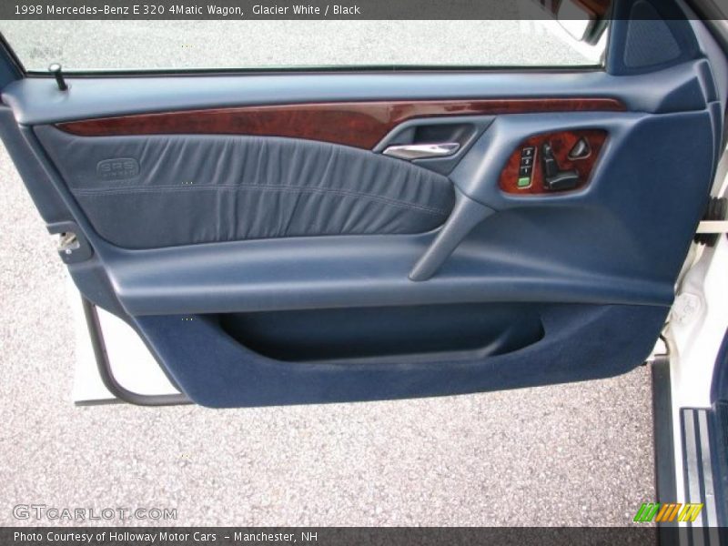 Door Panel of 1998 E 320 4Matic Wagon