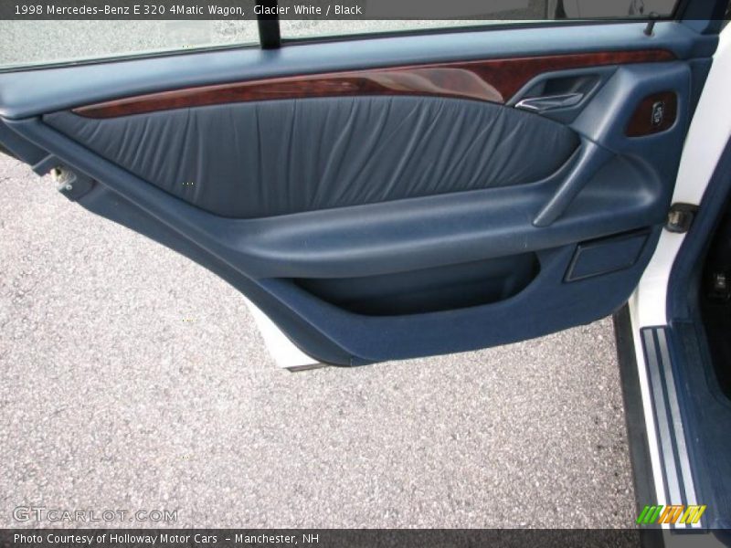 Door Panel of 1998 E 320 4Matic Wagon