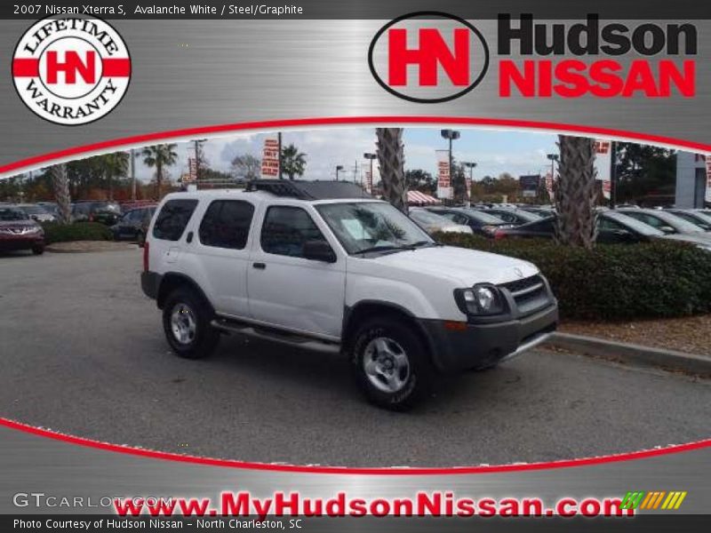 Avalanche White / Steel/Graphite 2007 Nissan Xterra S