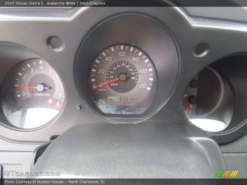 Avalanche White / Steel/Graphite 2007 Nissan Xterra S